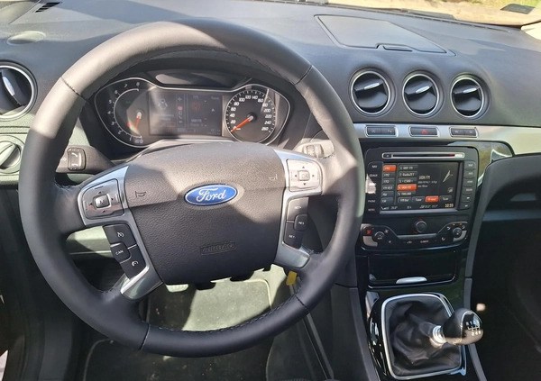Ford Galaxy cena 35900 przebieg: 245000, rok produkcji 2011 z Olsztyn małe 466